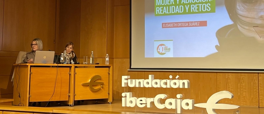 Intervención de Elisabeth Ortega, vicepresidenta de UNAD, durante la jornada de ARAD celebrada este viernes en Logroño